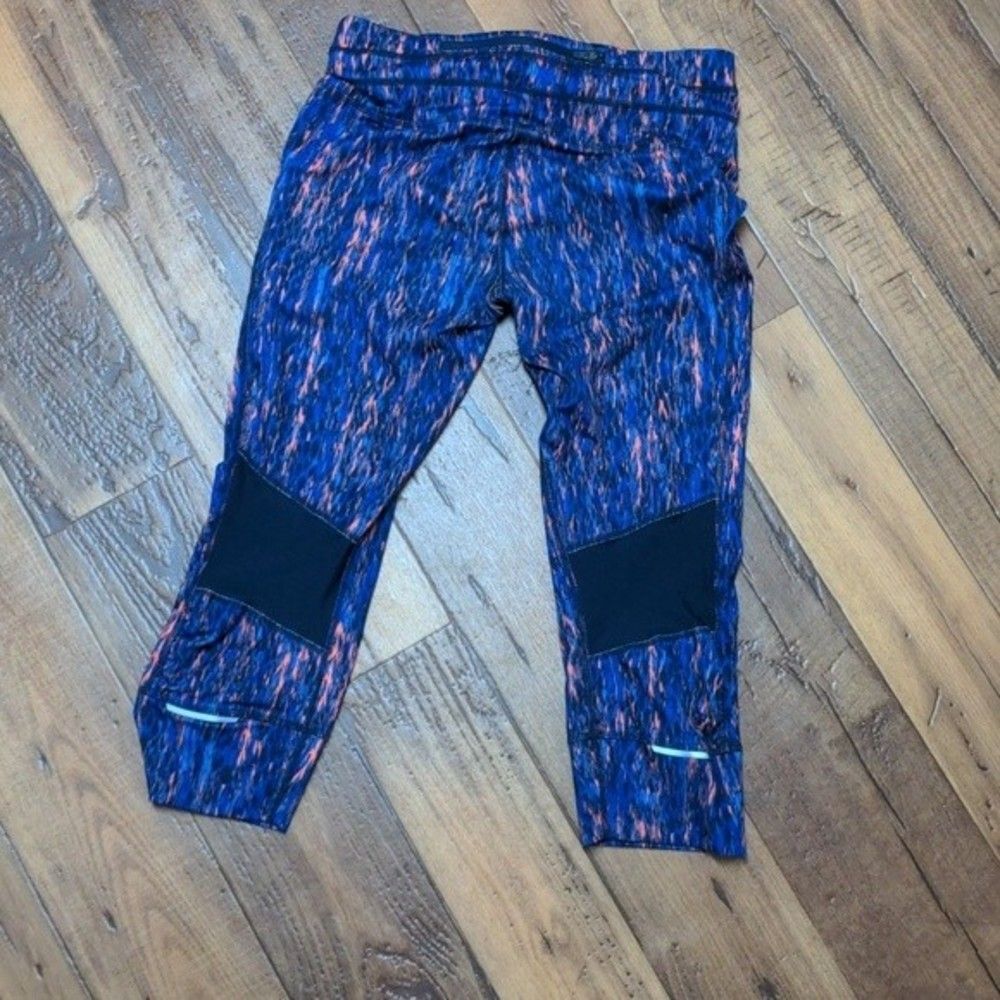 Athleta Women's Reptile Relay Blue and Pink Cropped Leggings